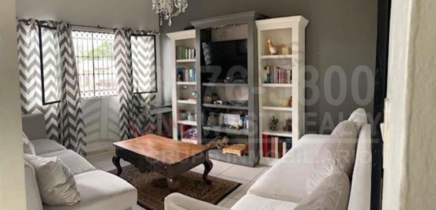 Casa en Venta Colonia Altos de las Hadas Circuito Cerrado Tegucigalpa,  Honduras