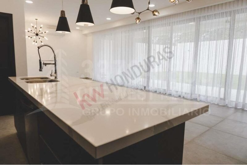 Residencial El Pedregal , San Pedro Sula hermosa casa en pre-venta