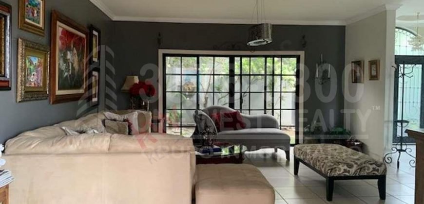 Casa en Venta Colonia Altos de las Hadas Circuito Cerrado Tegucigalpa,  Honduras