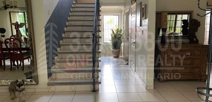 Casa en Venta Colonia Altos de las Hadas Circuito Cerrado Tegucigalpa,  Honduras