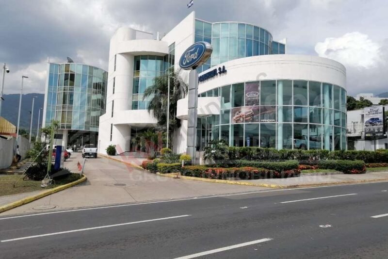 RENTA- Local Comercial en Colonia Trejo Avenida Circunvalación, San Pedro Sula