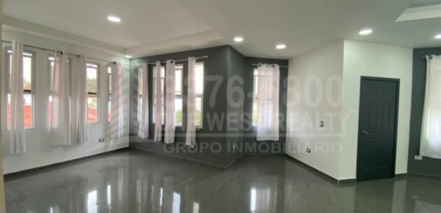 Espectacular casa en venta  ubicada en Res. Casa Maya II