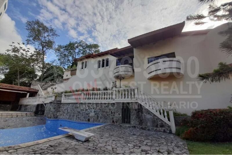 Espectacular casa en renta colonia Figueroa San Pedro Sula