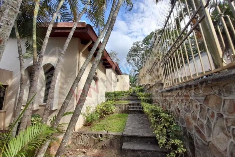Espectacular casa en renta colonia Figueroa San Pedro Sula