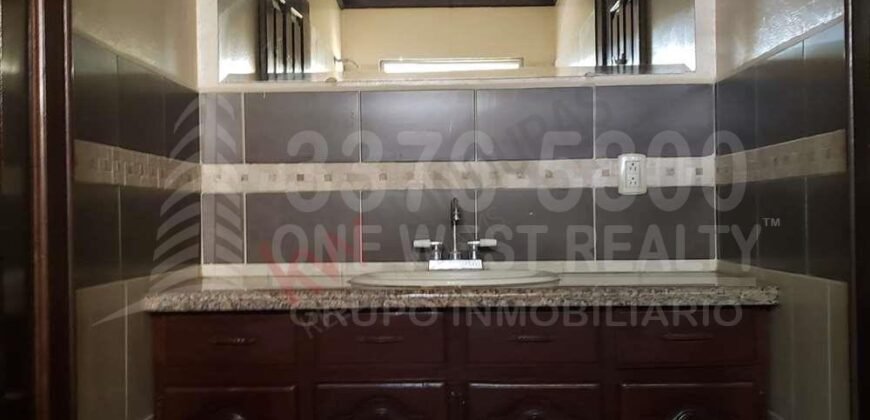 Casa grande en renta San Pedro Sula, Colonia Altiplano 3 habitaciones, 250 m²