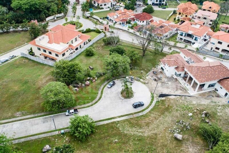 Terreno en venta en Merendon Hills  2,247.30 v² .  Ubicado en una exclusiva residencial en la falda de la montaña el Merendón