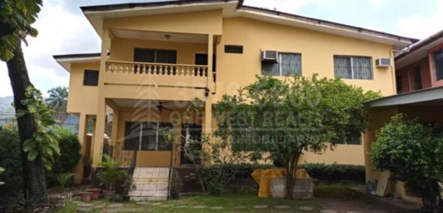 Col. Trejo Casa en Venta San Pedro Sula 5 Habitaciones 4 Baños