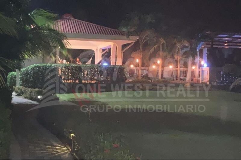 Venta de casa en La Ensenada, Tela Atlántida, Honduras