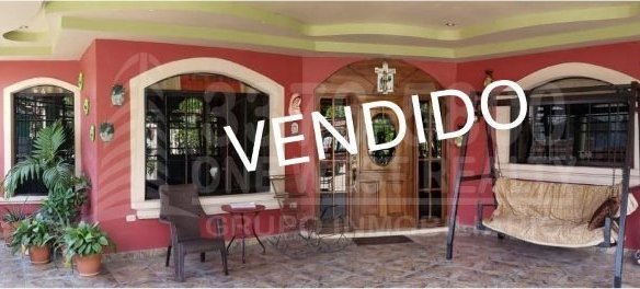 -Venta de Casa en El Progreso Yoro, Honduras 5 habitaciones parqueo techado cerca de la carretera CA-13