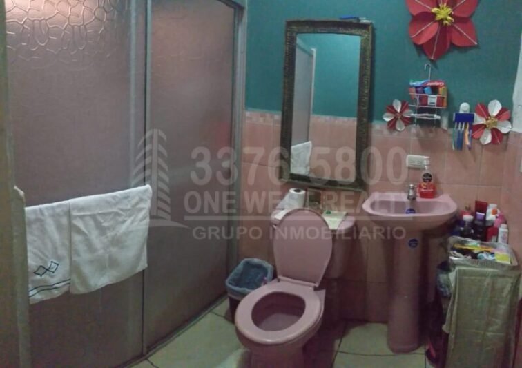 -Venta de Casa en El Progreso Yoro, Honduras 5 habitaciones parqueo techado cerca de la carretera CA-13