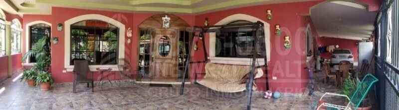 -Venta de Casa en El Progreso Yoro, Honduras 5 habitaciones parqueo techado cerca de la carretera CA-13