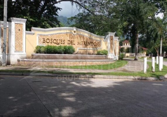 Compra tu casa en Residencial Bosques del Merendón con One West Realty