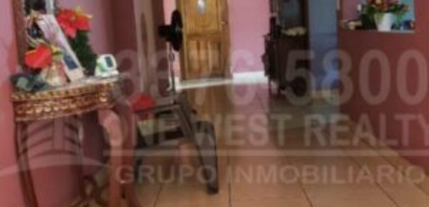 -Venta de Casa en El Progreso Yoro, Honduras 5 habitaciones parqueo techado cerca de la carretera CA-13