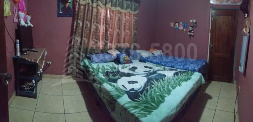 -Venta de Casa en El Progreso Yoro, Honduras 5 habitaciones parqueo techado cerca de la carretera CA-13