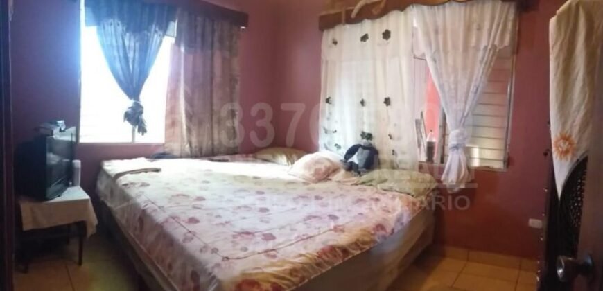 -Venta de Casa en El Progreso Yoro, Honduras 5 habitaciones parqueo techado cerca de la carretera CA-13