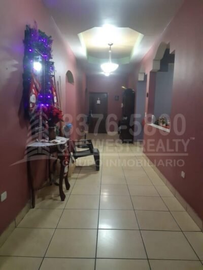 -Venta de Casa en El Progreso Yoro, Honduras 5 habitaciones parqueo techado cerca de la carretera CA-13