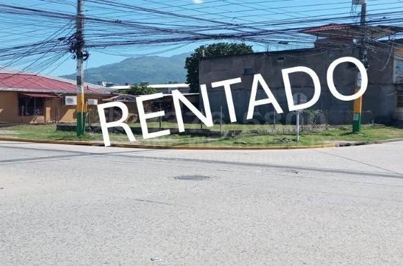Se renta lote de esquina en El Progreso, Yoro zona comercial