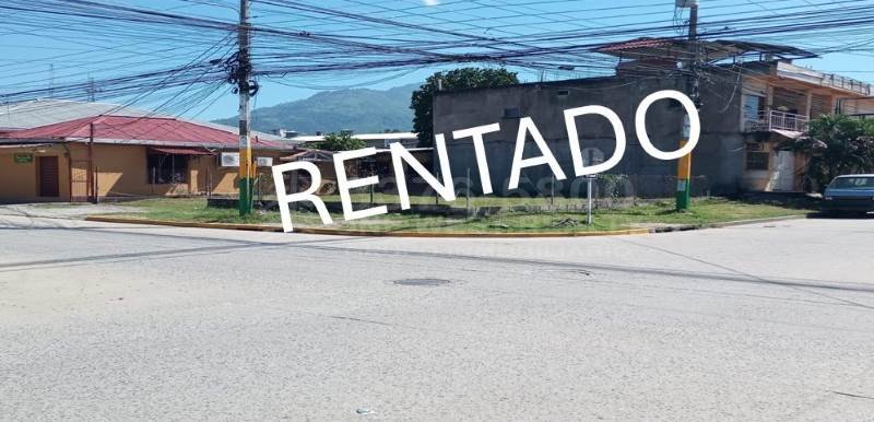 Se renta lote de esquina en El Progreso, Yoro zona comercial
