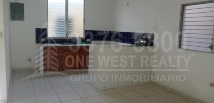 Casas en venta en San Pedro Sula-Barrio Morazán casa amplia de 2 plantas, 4 habitaciones