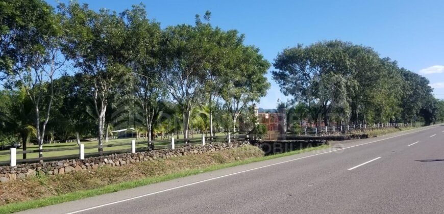 Hacienda en Venta a Orilla de Carretera en La Barca 5.8 Manzanas