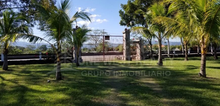 Hacienda en Venta a Orilla de Carretera en La Barca 5.8 Manzanas