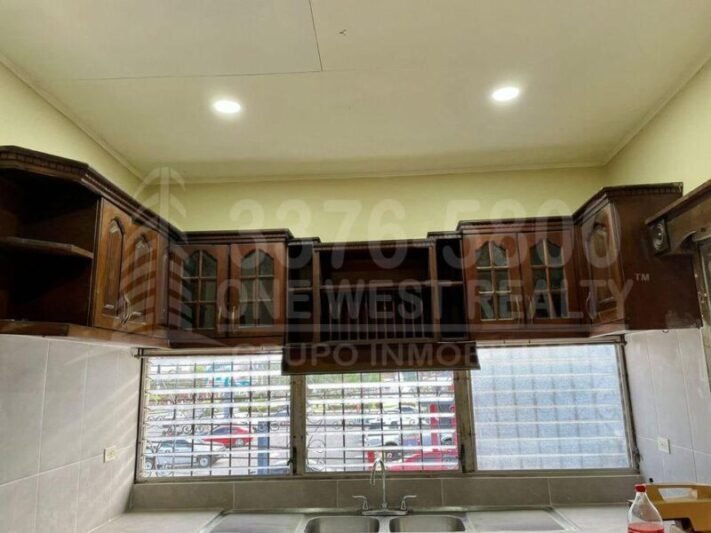 711