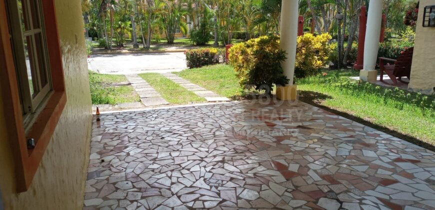 Beachfront Villa for Sale in La Ceiba, Honduras – Palma Real Resort 3 Bed/2Bath