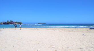 Lote de 3.6 Acres en Venta En Islas de la Bahia Cayos Cochinos