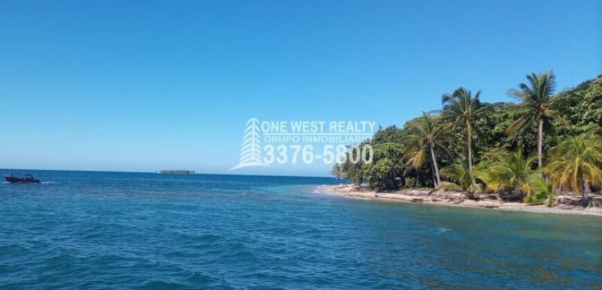 Lote de 3.6 Acres en Venta En Islas de la Bahia Cayos Cochinos