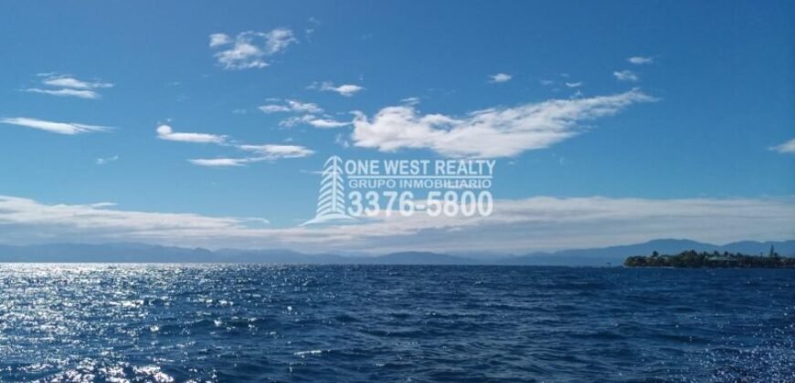 Lote de 3.6 Acres en Venta En Islas de la Bahia Cayos Cochinos