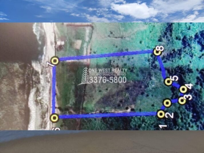 Terreno en venta frente a la playa La Ceiba Coco Pando