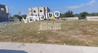 Lote Prados de Jaragua,Terreno de esquina en Ciudad Jaragua,