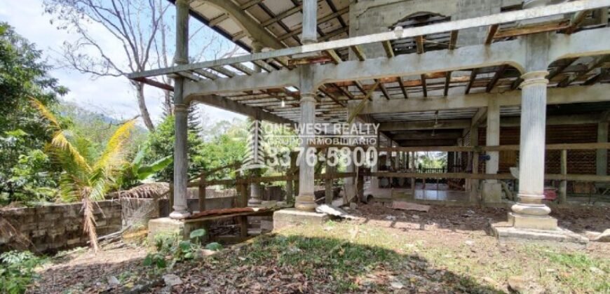 Venta de Terreno con Casa y Naciente de Agua en Omoa Cortes Honduras