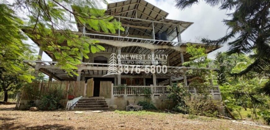 Venta de Terreno con Casa y Naciente de Agua en Omoa Cortes Honduras