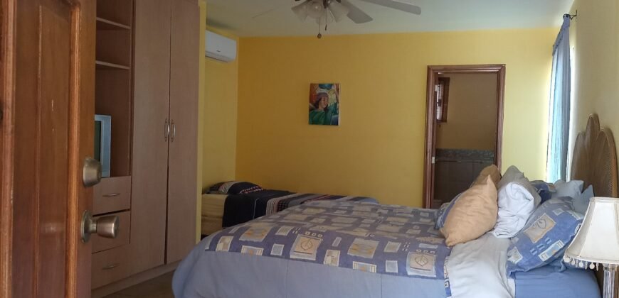 Venta de Villa en La Ceiba Atlántida en Complejo turístico Palma Real