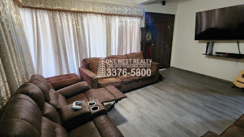 Casa en venta para uso comercial o residencial en Colonia Trejo
