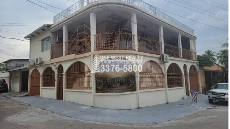 Casa en venta para uso comercial o residencial en Colonia Trejo