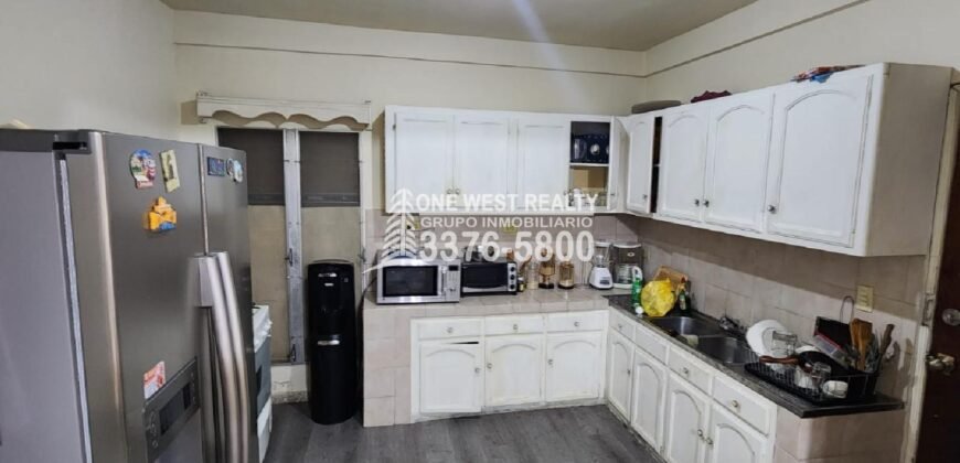 Casa en venta para uso comercial o residencial en Colonia Trejo