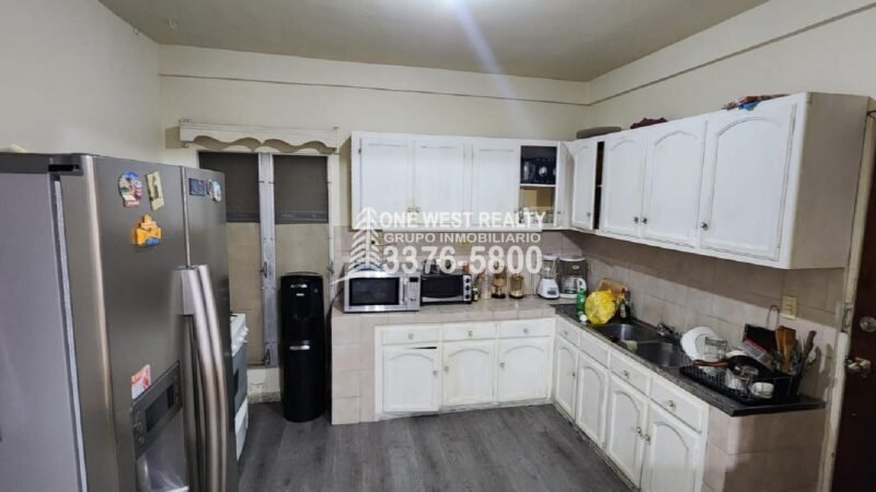 Casa en venta para uso comercial o residencial en Colonia Trejo