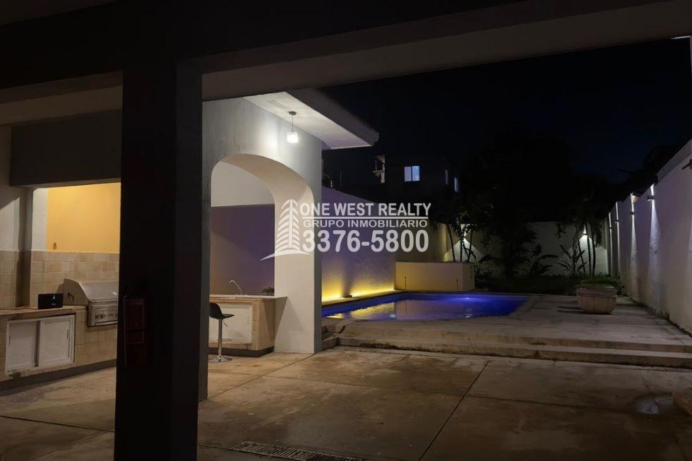Sale of House with Commercial Premises in Bahía de Banderas, Nayarit, Mexico