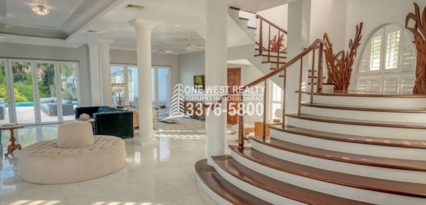 Palmetto Bay, House For Sales Roatan, Honduras