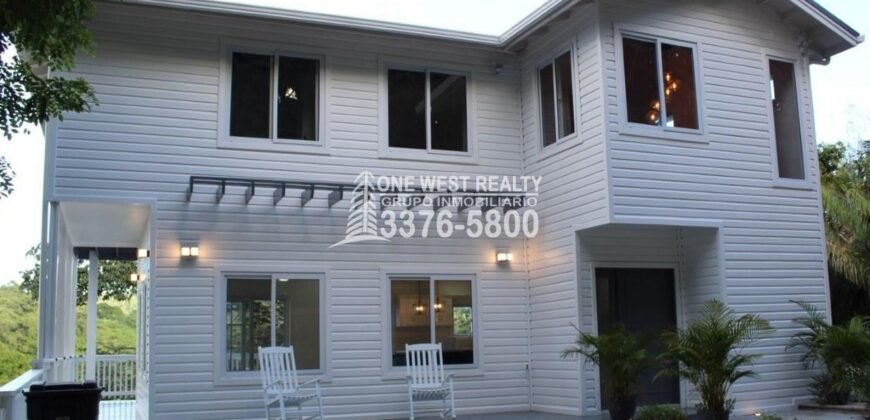 Gibson Bitght sales in Roatan, Honduras