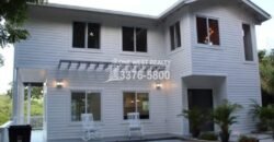 Gibson Bitght sales in Roatan, Honduras
