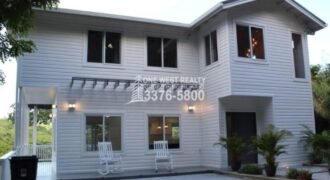 Gibson Bitght sales in Roatan, Honduras