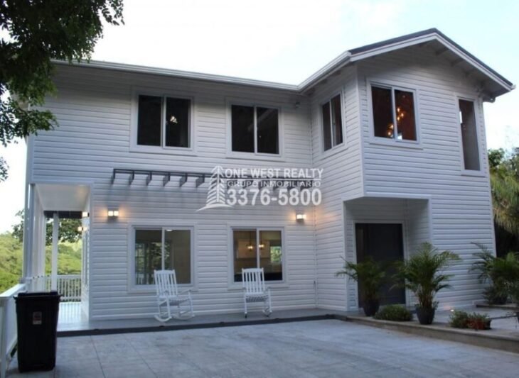 Gibson Bight Roatan sales in Roatan Honduras