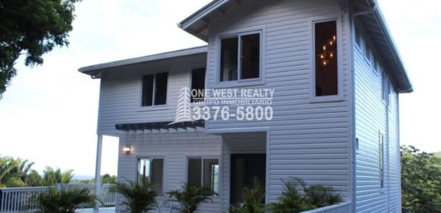 Gibson Bitght sales in Roatan, Honduras
