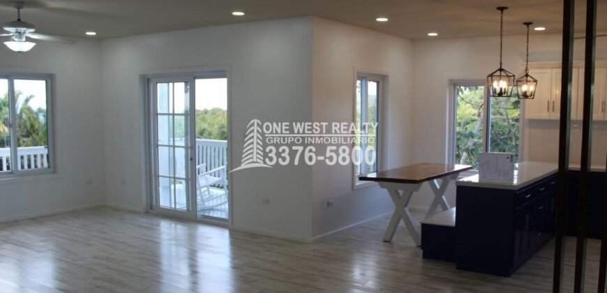 Gibson Bitght sales in Roatan, Honduras