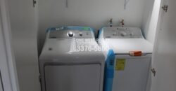 Gibson Bitght sales in Roatan, Honduras