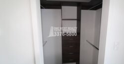 Gibson Bitght sales in Roatan, Honduras