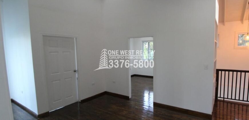 Gibson Bitght sales in Roatan, Honduras